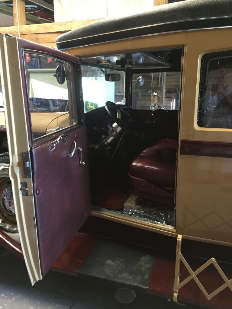 1929 Dodge Fargo Caravan