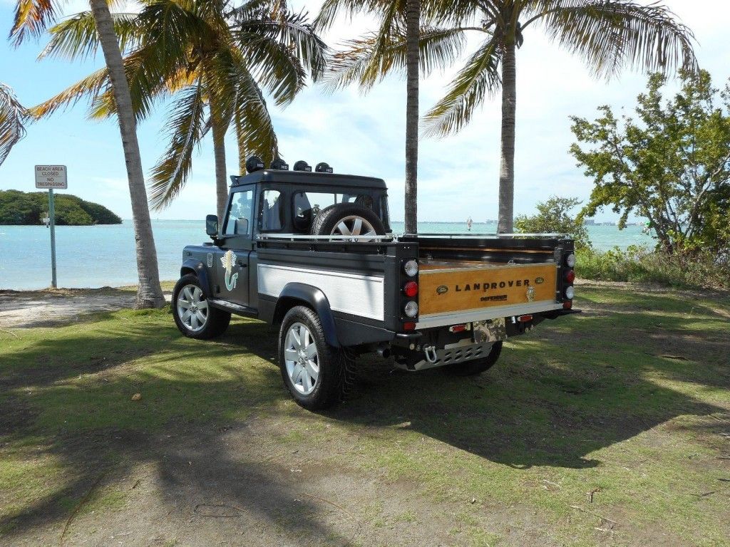 1984 Land Rover Defender 110 Pick Up