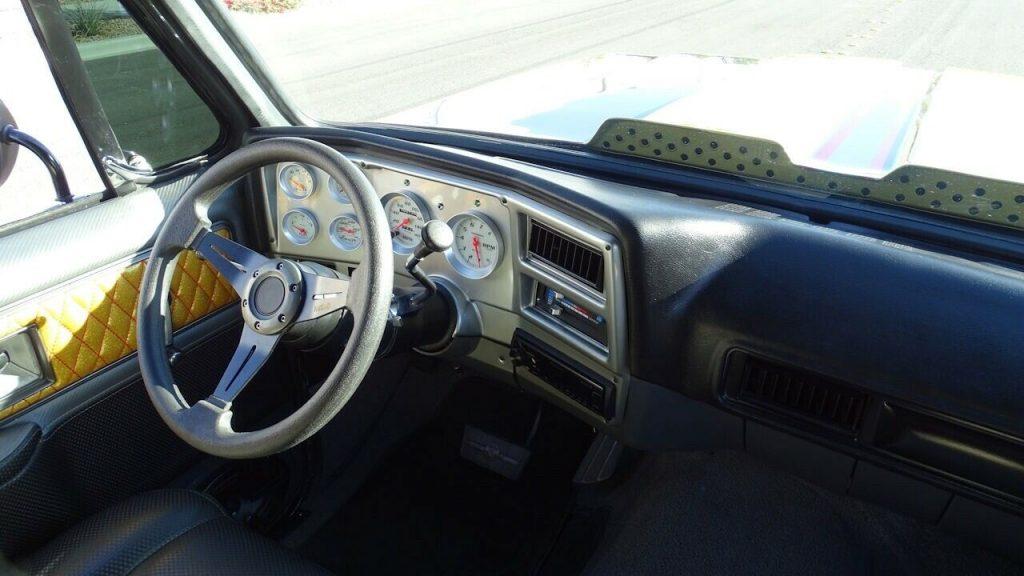 Beautiful custom 1977 Chevrolet K10 Cheyenne