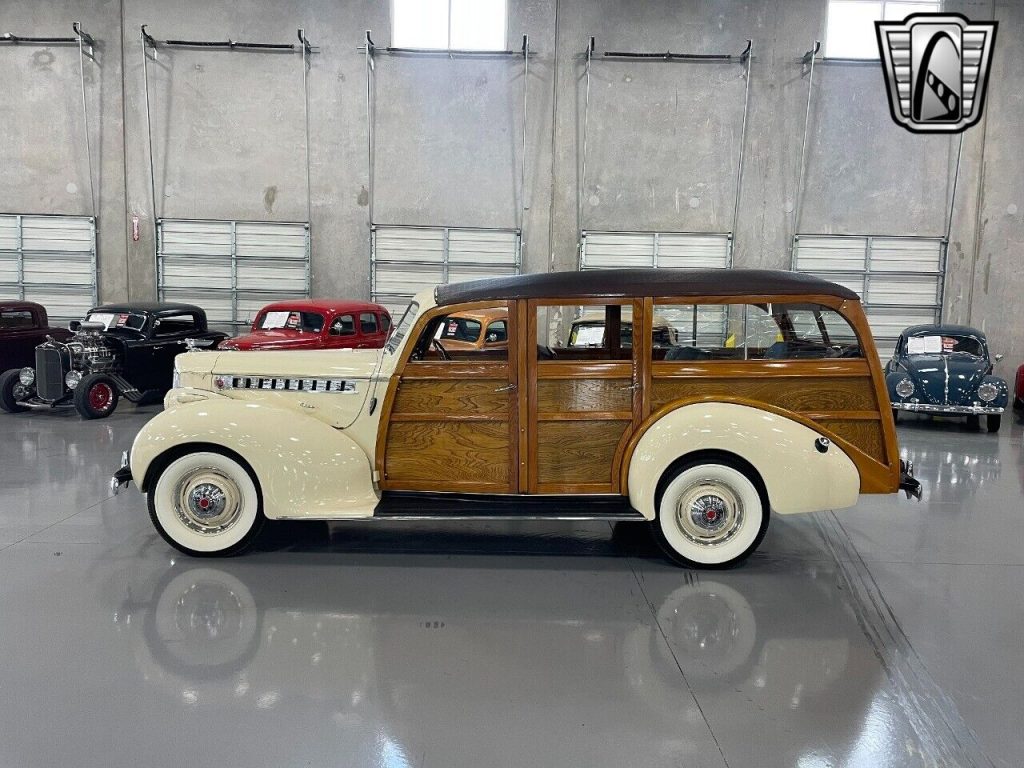 1940 Packard 110 Woody
